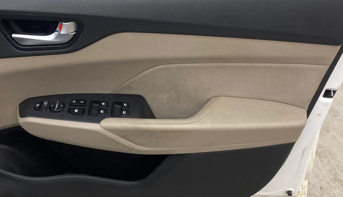 2019 Hyundai Verna 1.6 VTVT SX, Petrol, Manual, 1,30,233 km, Driver Side Door Panels Control