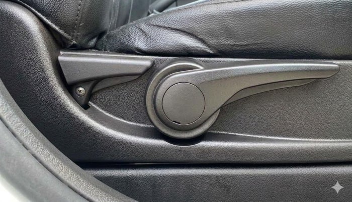 2016 Tata Zest XMS PETROL, Petrol, Manual, 29,240 km, Driver Side Adjustment Panel