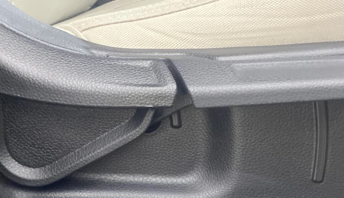 2023 KIA SELTOS HTK PLUS 1.5 IMT, Petrol, Manual, 18,664 km, Driver Side Adjustment Panel