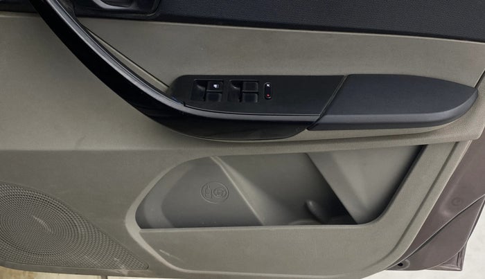 2018 Tata Tiago XM PETROL, Petrol, Manual, 63,282 km, Driver Side Door Panels Control