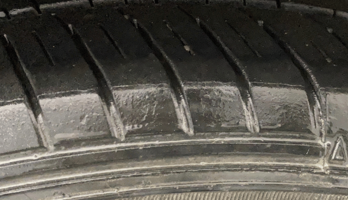 2017 Maruti Ertiga VXI, Petrol, Manual, 75,137 km, Left Front Tyre Tread