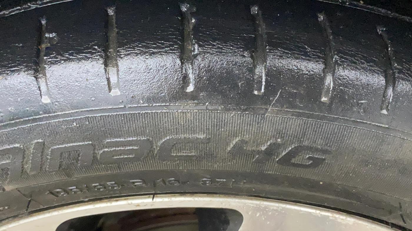 2021 Toyota Glanza G CVT, Petrol, Automatic, 28,280 km, Left Front Tyre Tread