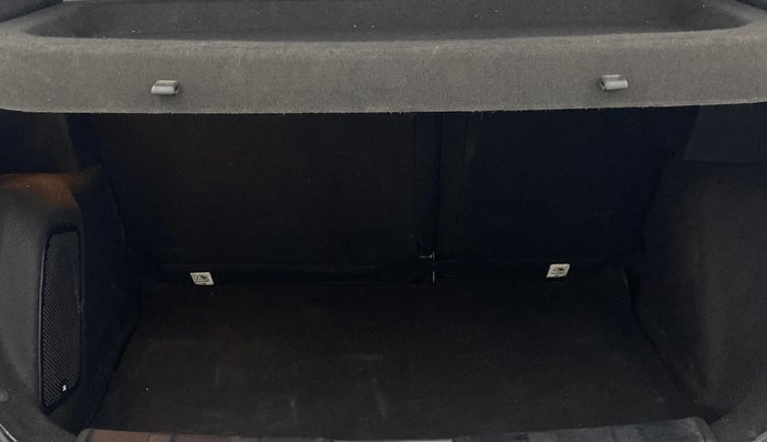 2023 Tata NEXON FEARLESS + SUNROOF DCA DUAL TONE 1.2 PETROL, Petrol, Automatic, 36,407 km, Boot Inside