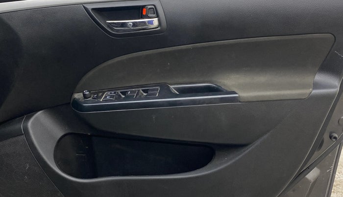 2016 Maruti Swift VXI, Petrol, Manual, 77,142 km, Driver Side Door Panels Control