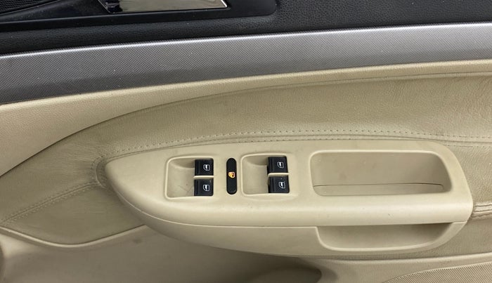 2013 Skoda Laura AMBIENTE 2.0 TDI CR MT, Diesel, Manual, 1,07,127 km, Driver Side Door Panels Control