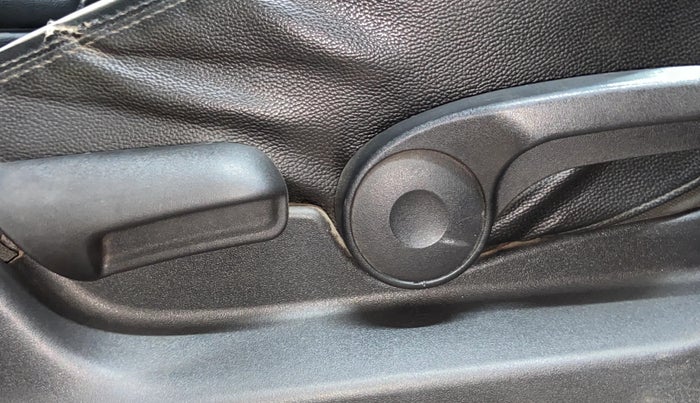 2019 Maruti Vitara Brezza ZDI PLUS, Diesel, Manual, 1,22,521 km, Driver Side Adjustment Panel