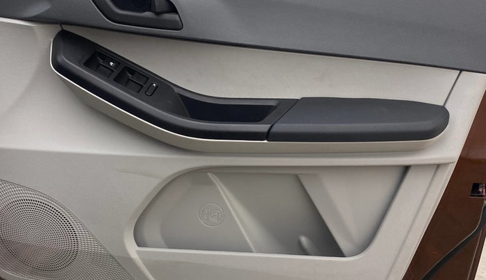 2025 Tata Tiago XZA, Petrol, Automatic, 3,852 km, Driver Side Door Panels Control