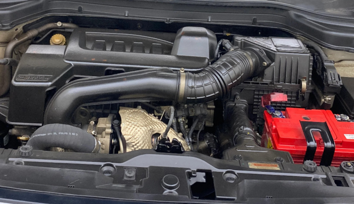 2021 Mahindra XUV300 W8 (O) 1.5 DIESEL AMT, Diesel, Automatic, 1,36,386 km, Engine View