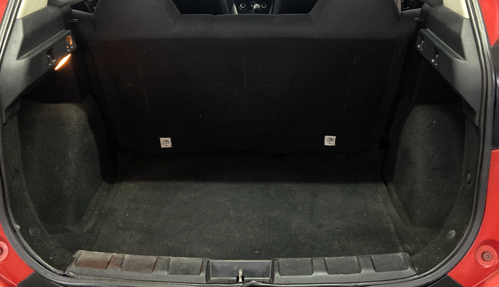 2021 Tata NEXON XMA SUNROOF PETROL, Petrol, Automatic, 87,909 km, Boot Inside