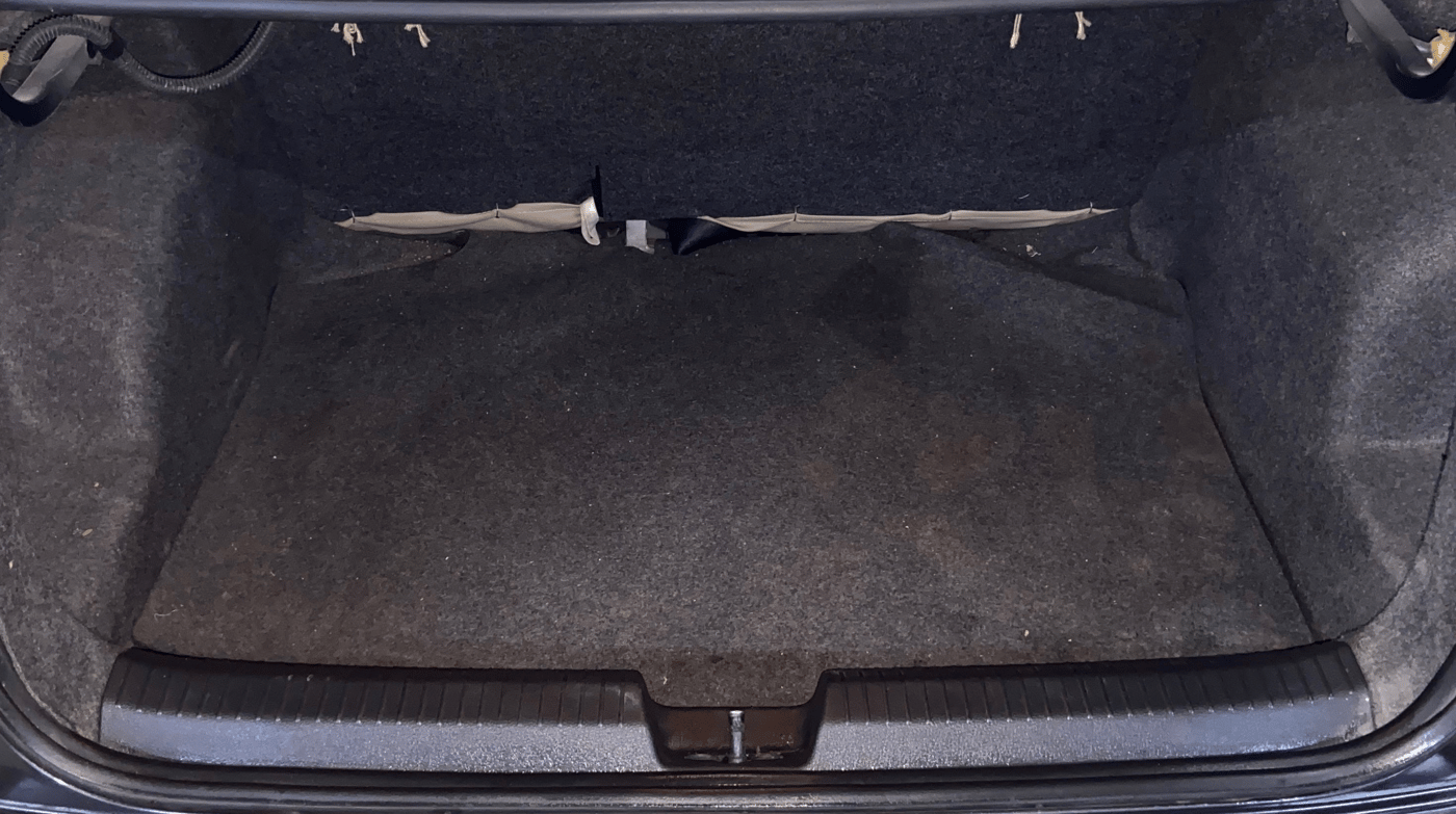 2017 Volkswagen Ameo HIGHLINE PLUS 1.5L 16 ALLOY, Diesel, Manual, 93,656 km, Boot Inside