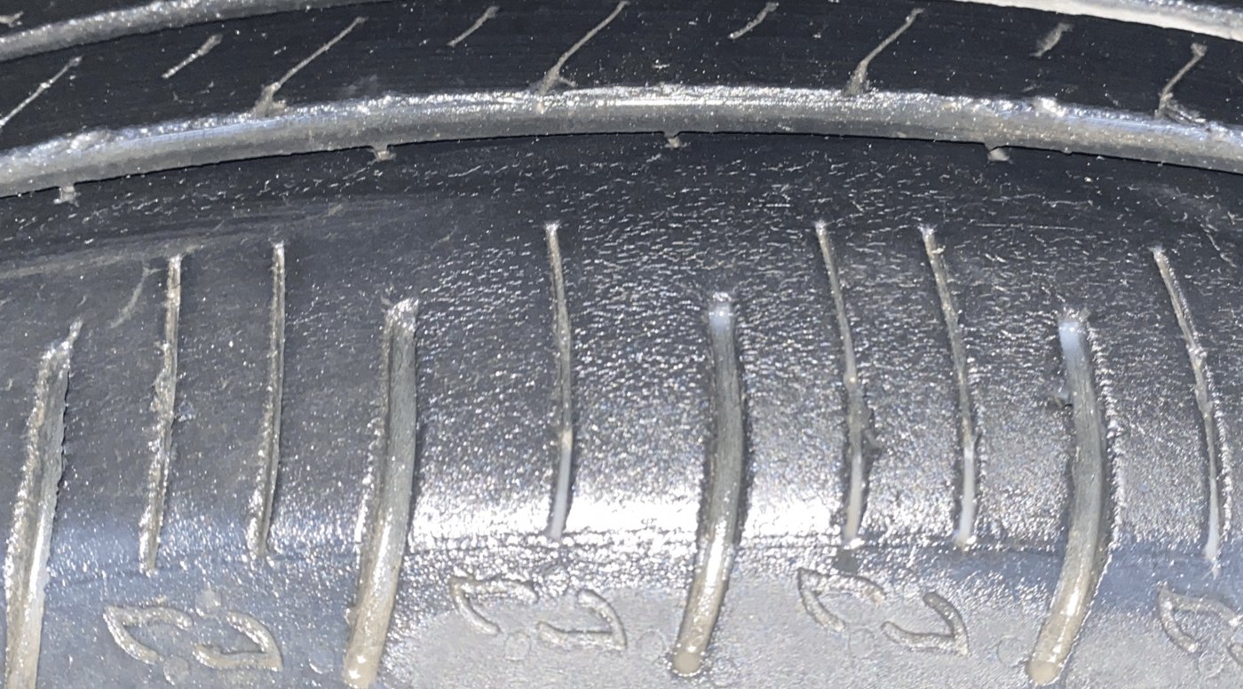 2022 Mahindra XUV700 AX 3 P MT 5 STR, Petrol, Manual, 74,579 km, Right Rear Tyre Tread