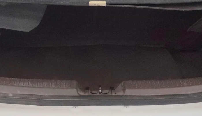 2014 Honda Amaze 1.2L I-VTEC VX, Petrol, Manual, 1,39,732 km, Boot Inside