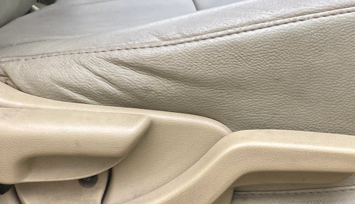 2014 Honda Amaze 1.2L I-VTEC VX, Petrol, Manual, 1,39,732 km, Driver Side Adjustment Panel