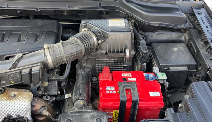 2023 Mahindra XUV300 W8 (O) 1.2 PETROL, Petrol, Manual, 13,938 km, Engine View - Right