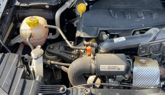 2023 Mahindra XUV300 W8 (O) 1.2 PETROL, Petrol, Manual, 13,938 km, Engine View - Left