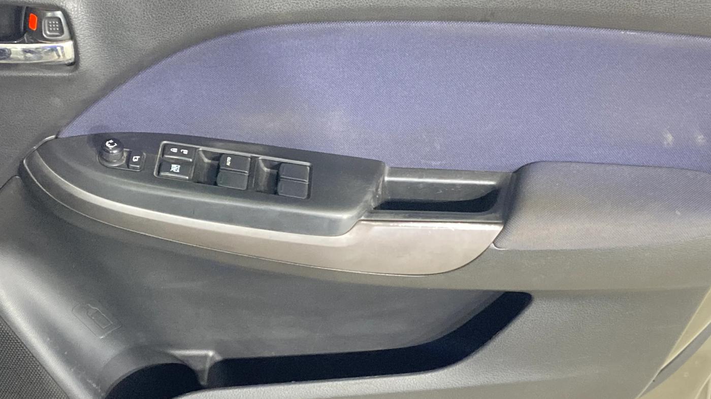 2019 Maruti Baleno ALPHA CVT PETROL 1.2, Petrol, Automatic, 38,281 km, Driver Side Door Panels Control