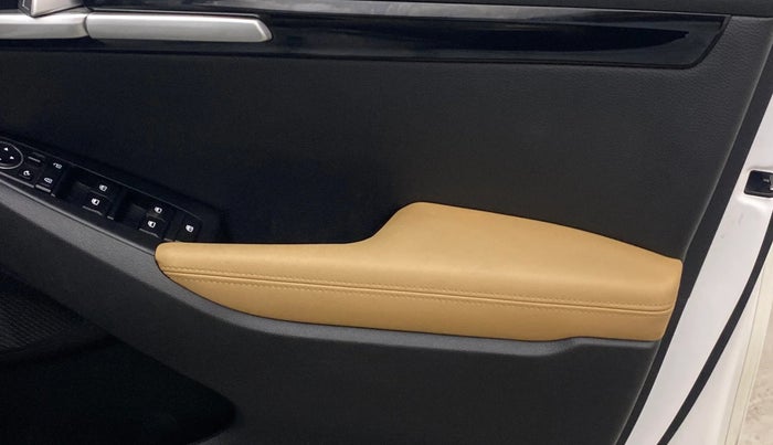 2022 KIA SELTOS HTX PLUS 1.5 DIESEL, Diesel, Manual, 33,709 km, Driver Side Door Panels Control