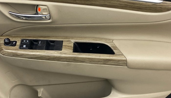 2022 Maruti Ciaz ALPHA 1.5 SHVS PETROL, Petrol, Manual, 61,187 km, Driver Side Door Panels Control