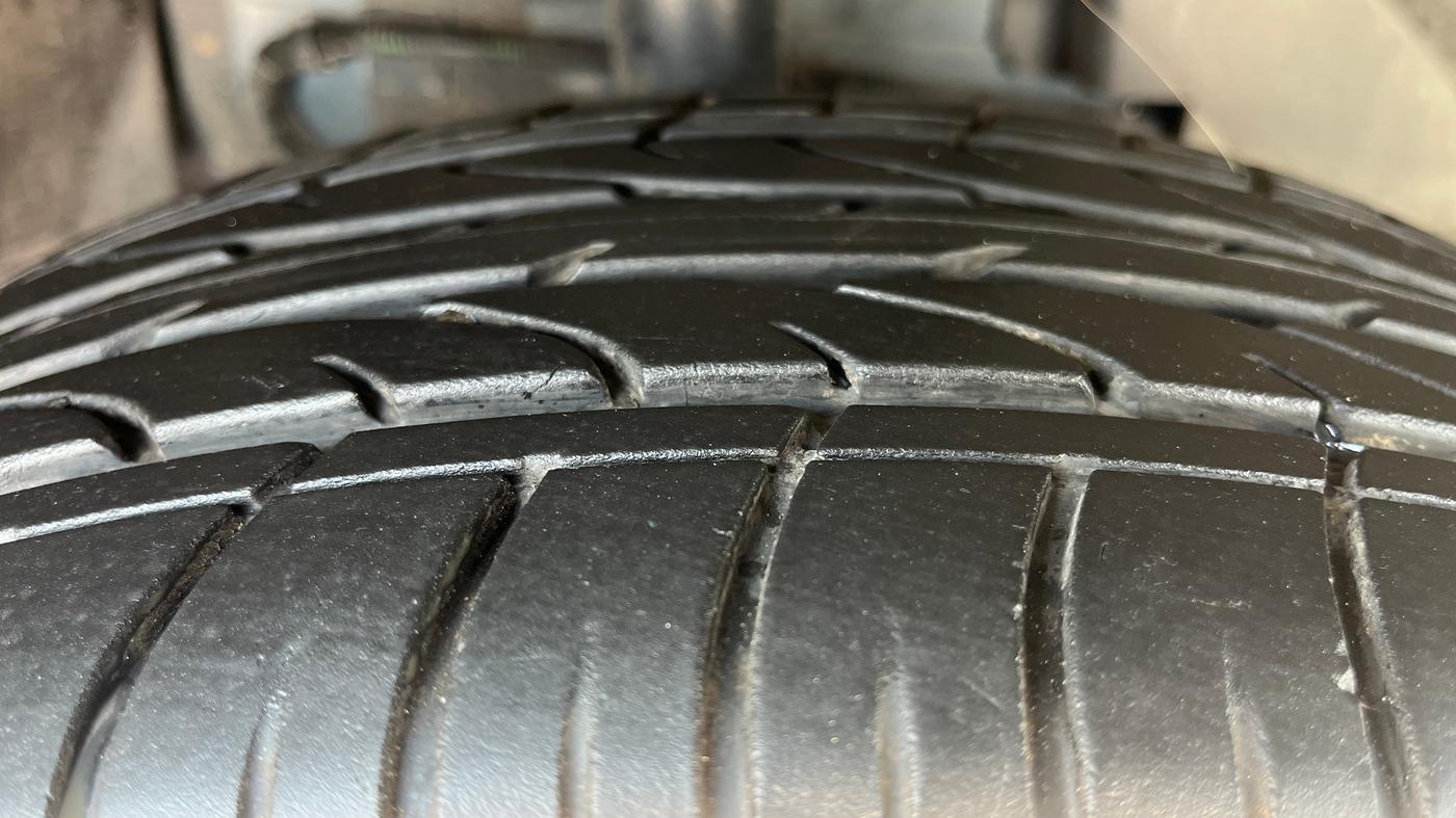 2024 Tata Curvv Creative 1.2 Petrol 7DCA, Petrol, Automatic, 18,137 km, Right Front Tyre Tread