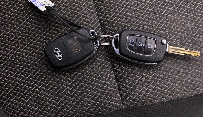 2018 Hyundai Creta E PLUS 1.6 PETROL, Petrol, Manual, 58,855 km, Key Close Up