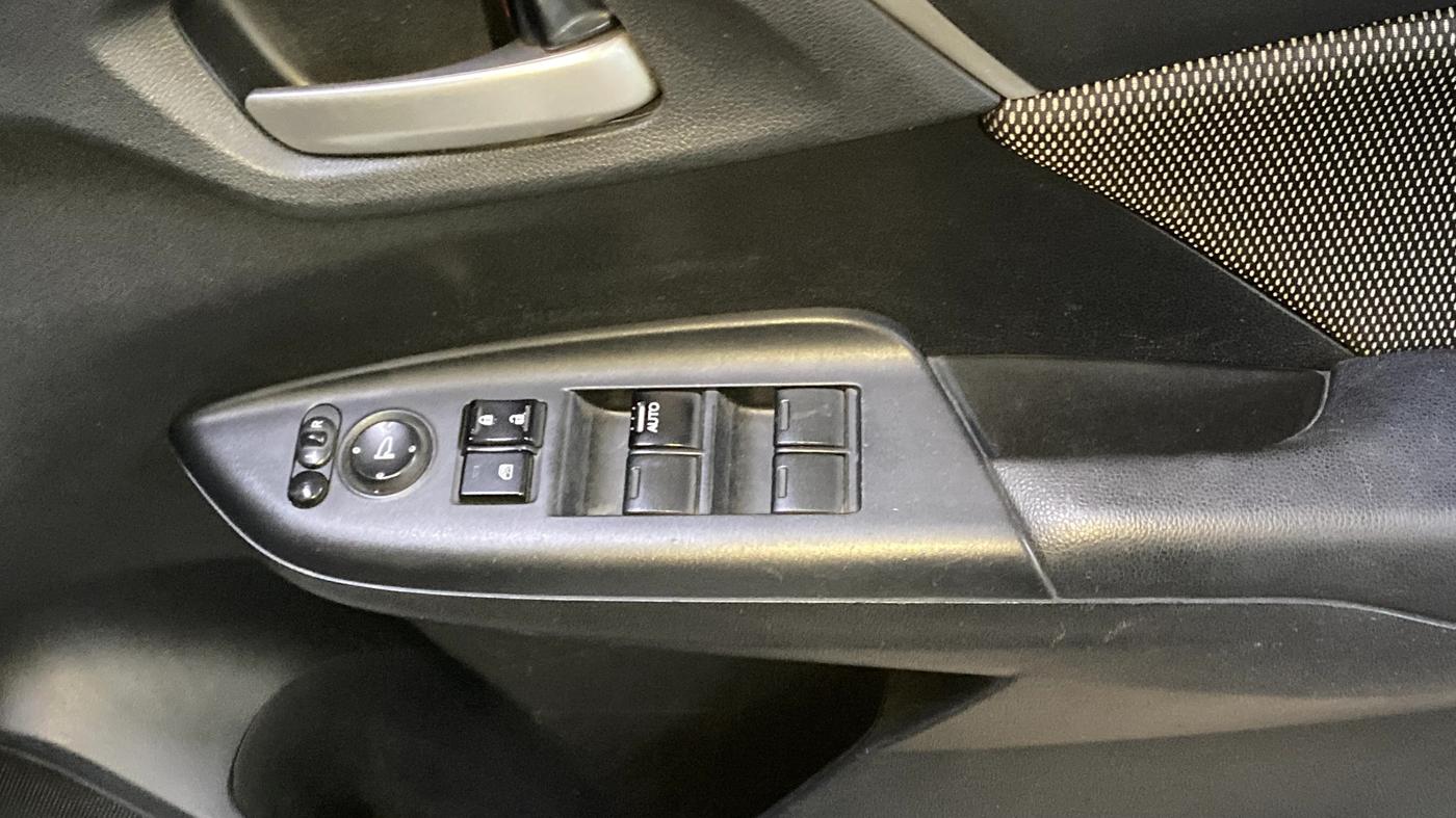 2019 Honda WR-V 1.2L I-VTEC VX MT, Petrol, Manual, 49,329 km, Driver Side Door Panels Control