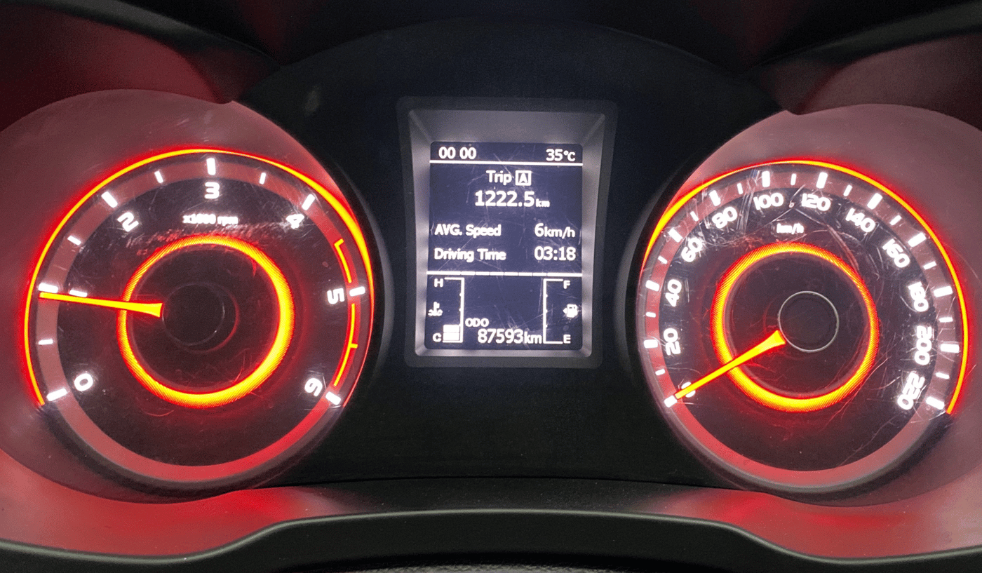 2019 Mahindra XUV300 W8 (O) 1.5 DIESEL, Diesel, Manual, 87,440 km, Odometer Image
