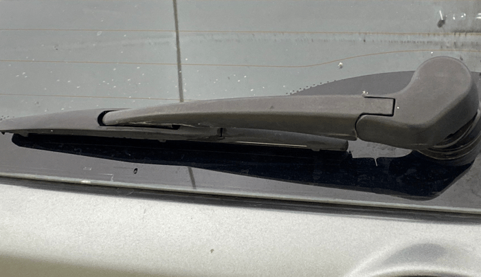 2018 Tata NEXON XZA PLUS DIESEL, Diesel, Automatic, 1,06,214 km, Rear Wiper
