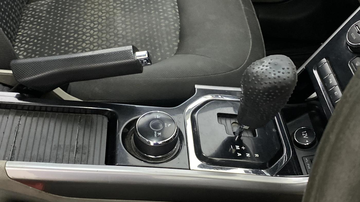 2018 Tata NEXON XZA PLUS DIESEL, Diesel, Automatic, 1,06,214 km, Gear Lever
