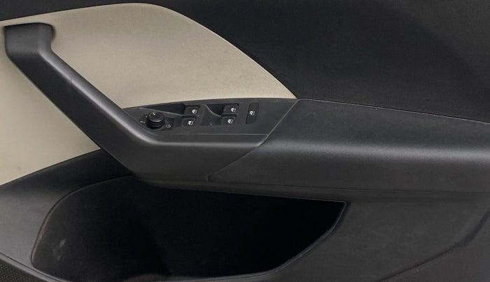 2023 Volkswagen TAIGUN GT PLUS 1.5 TSI DSG, Petrol, Automatic, 78,954 km, Driver Side Door Panels Control