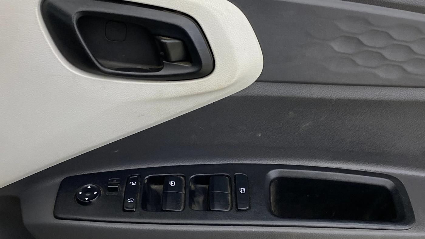 2020 Hyundai GRAND I10 NIOS MAGNA 1.2 KAPPA VTVT, Petrol, Manual, 35,058 km, Driver Side Door Panels Control