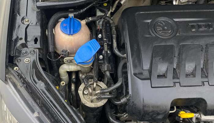 2016 Skoda Yeti STYLE 4X4, Diesel, Manual, 1,46,970 km, Engine View - Right