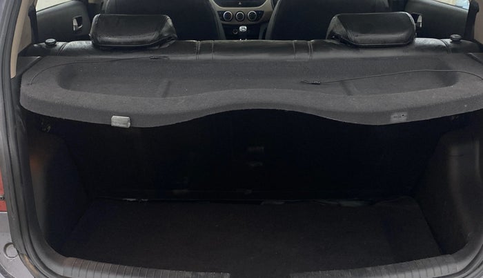 2016 Hyundai Grand i10 ASTA (O) 1.2 KAPPA VTVT, Petrol, Manual, 33,518 km, Boot Inside