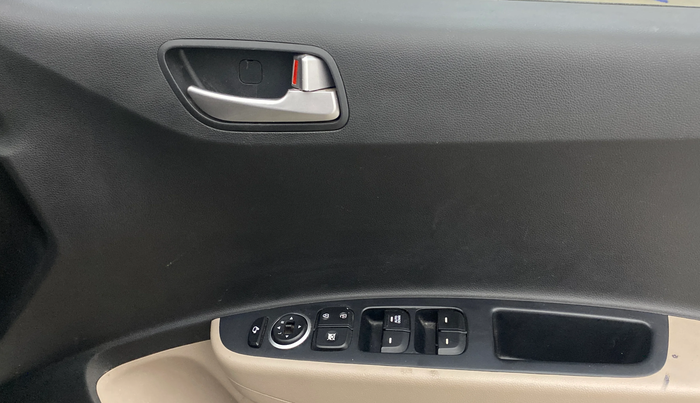 2016 Hyundai Grand i10 ASTA (O) 1.2 KAPPA VTVT, Petrol, Manual, 33,518 km, Driver Side Door Panels Control