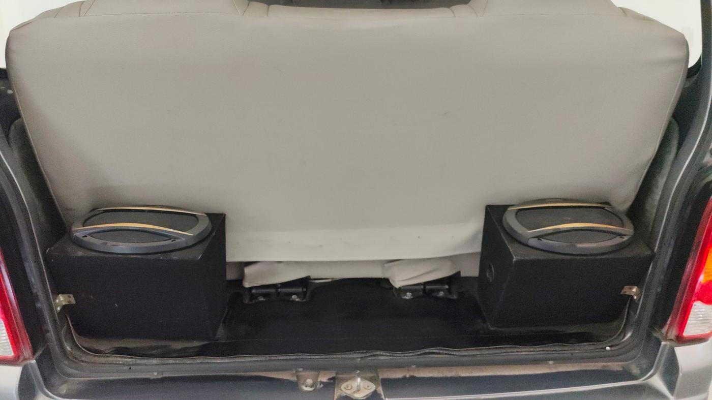 2017 Maruti Eeco 7 STR, Petrol, Manual, 32,097 km, Boot Inside