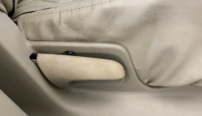 2013 Maruti Swift Dzire VXI, Petrol, Manual, 43,241 km, Driver Side Adjustment Panel