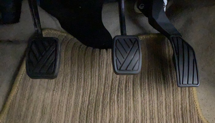 2013 Maruti Swift Dzire VXI, Petrol, Manual, 43,241 km, Pedals