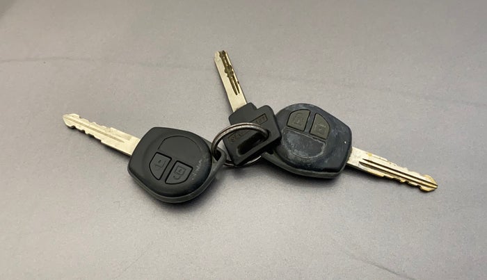 2013 Maruti Swift Dzire VXI, Petrol, Manual, 43,241 km, Key Close Up