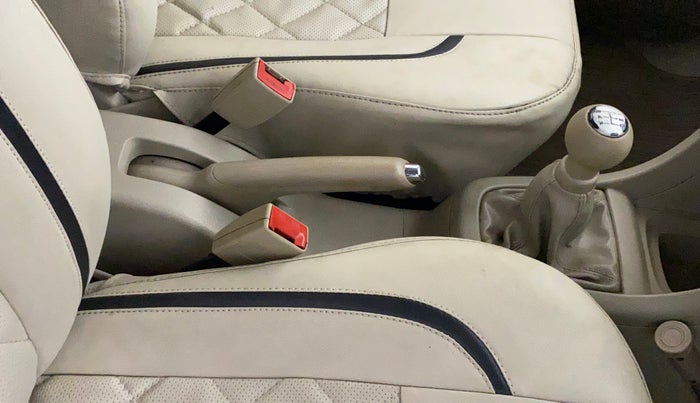 2013 Maruti Swift Dzire VXI, Petrol, Manual, 43,241 km, Gear Lever