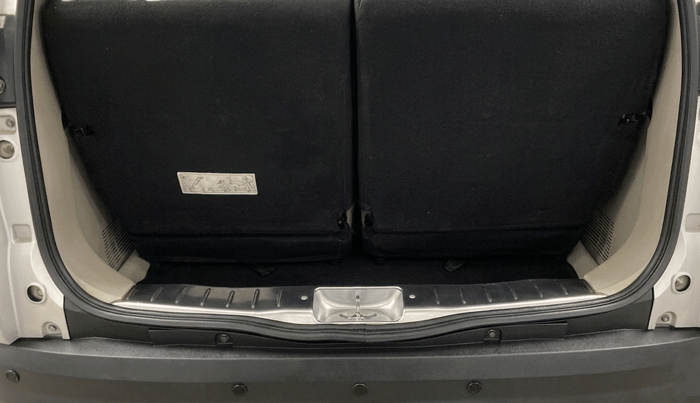 2022 Renault TRIBER RXT, Petrol, Manual, 96,018 km, Boot Inside