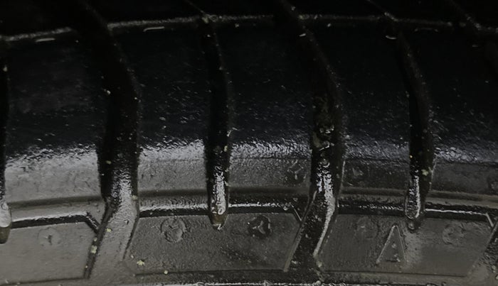 2015 Honda Amaze 1.2L I-VTEC VX, Petrol, Manual, 49,652 km, Right Front Tyre Tread