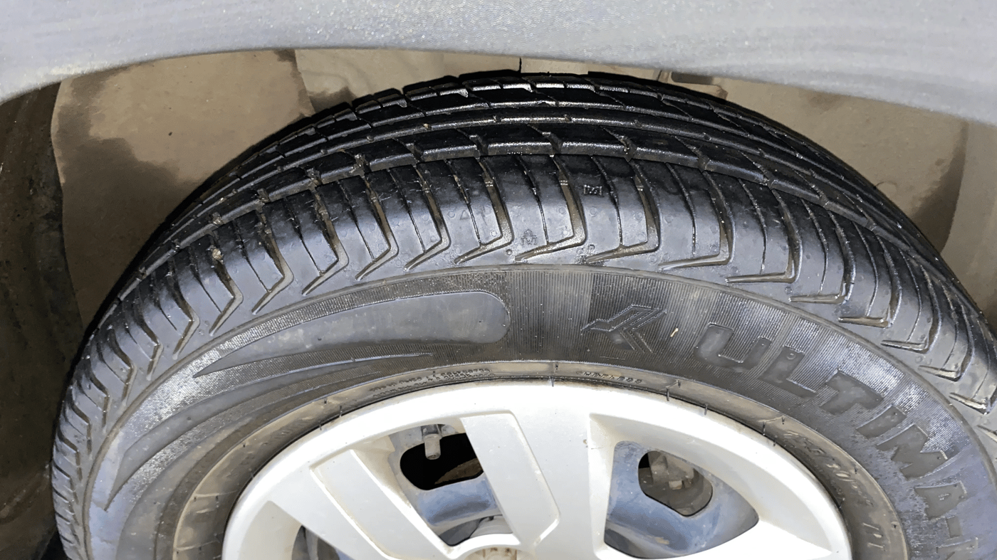 2018 Renault Kwid RXT 1.0 AMT (O), Petrol, Automatic, 9,917 km, Left Front Tyre Tread