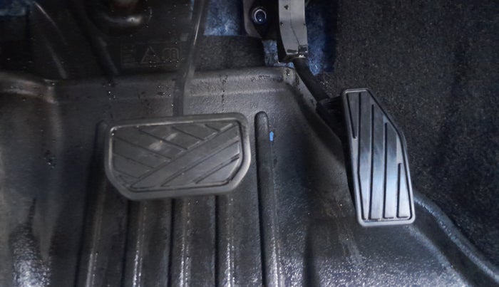 2024 Maruti Swift VXi AMT, Petrol, Automatic, 5,478 km, Pedals
