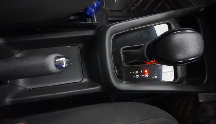 2024 Maruti Swift VXi AMT, Petrol, Automatic, 5,478 km, Gear Lever