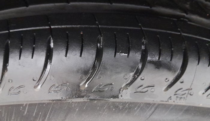 2024 Maruti Swift VXi AMT, Petrol, Automatic, 5,478 km, Left Rear Tyre Tread