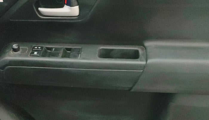 2023 Maruti New Wagon-R VXI CNG 1.0, CNG, Manual, 41,605 km, Driver Side Door Panels Control