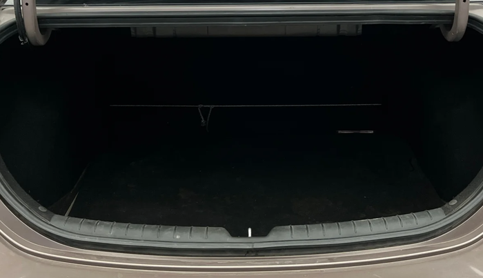 2019 Hyundai Verna 1.6 VTVT SX + AT, Petrol, Automatic, 48,992 km, Boot Inside