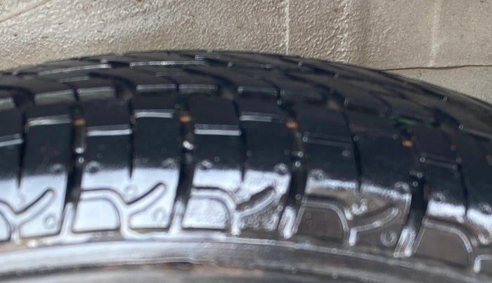 2016 Maruti Wagon R 1.0 VXI, Petrol, Manual, 59,511 km, Left Rear Tyre Tread