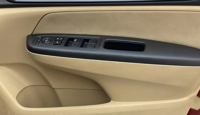 2019 Honda Amaze 1.2L I-VTEC S, Petrol, Manual, 1,04,662 km, Driver Side Door Panels Control