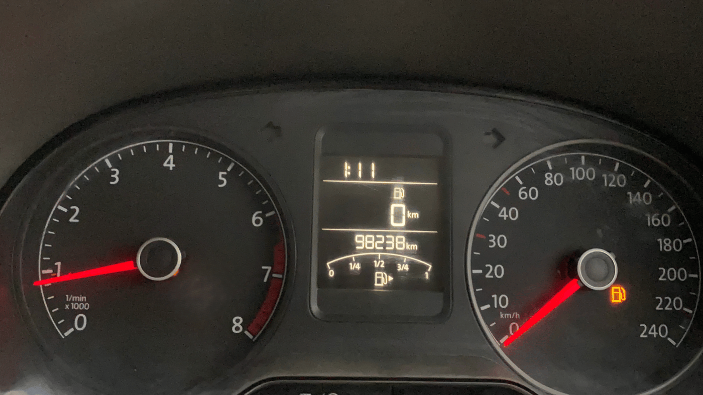 2016 Volkswagen Vento HIGHLINE 1.6 MPI, Petrol, Manual, 98,592 km, Odometer Image