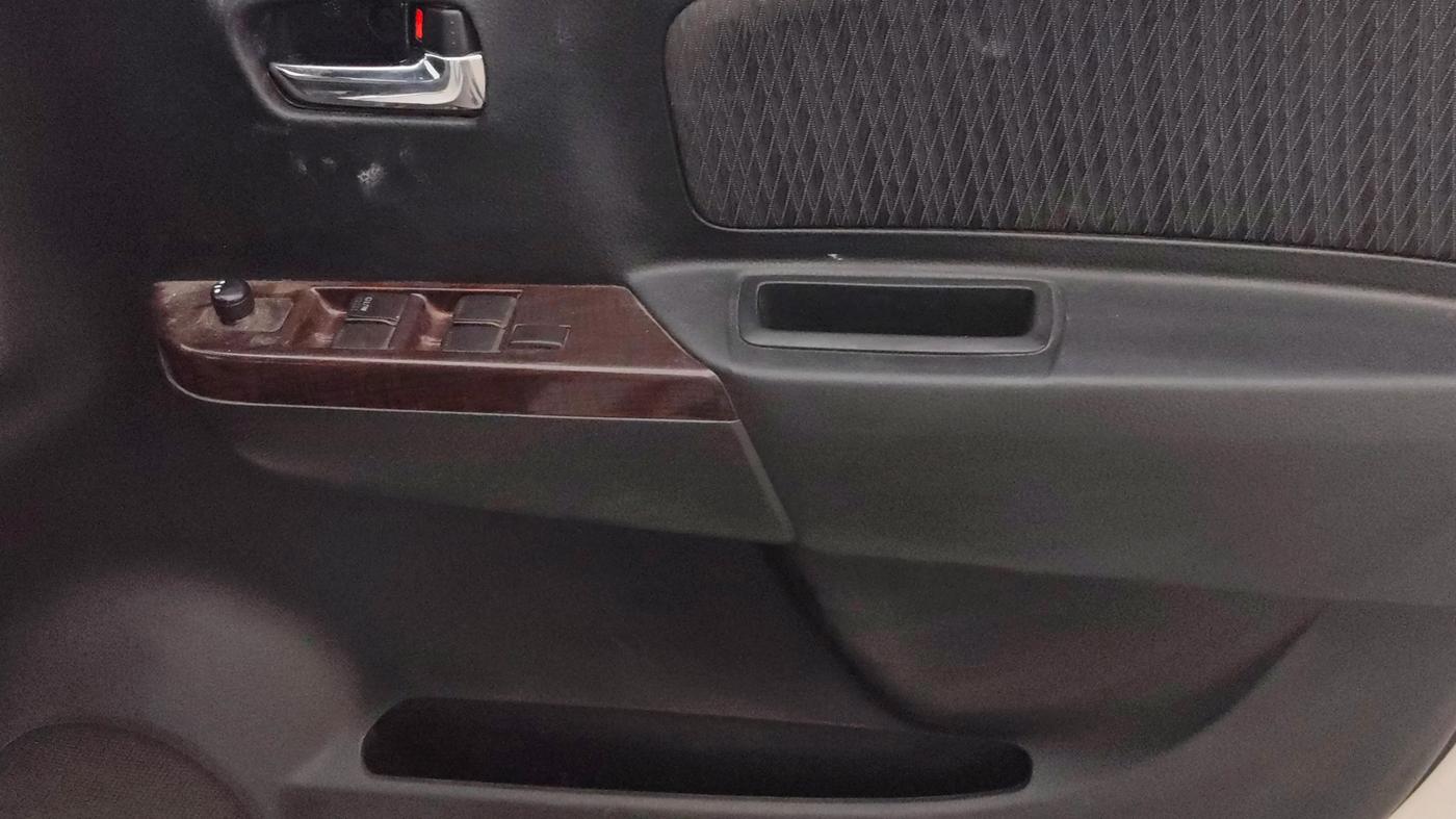 2015 Maruti Wagon R Stingray VXI, Petrol, Manual, 48,334 km, Driver Side Door Panels Control